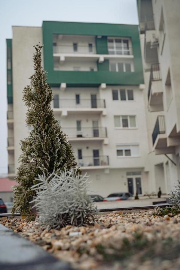 Turcoazlux Apartments Орадя Екстер'єр фото